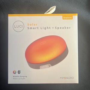 Luci Solar Smart Light + Speaker